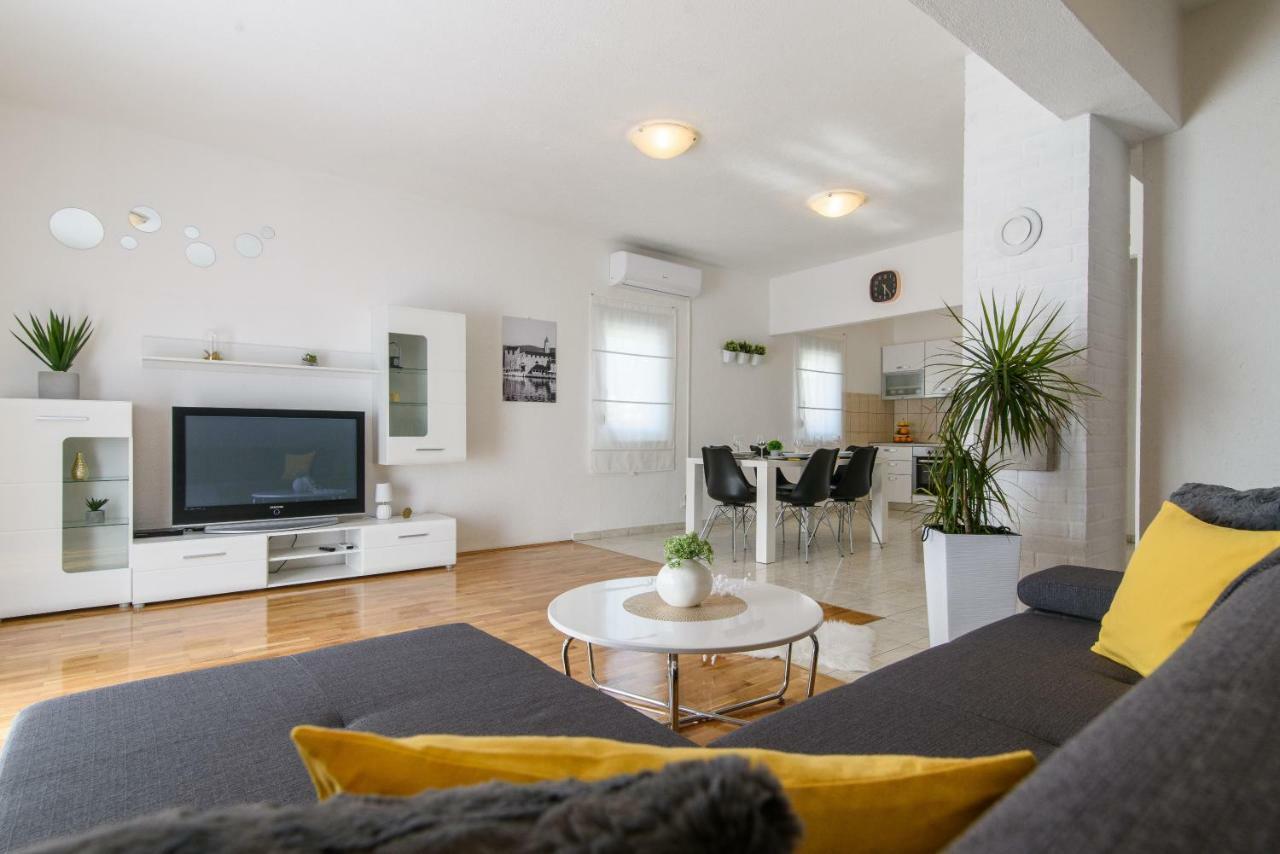 Apartmani Ville Vengo Trogir Dış mekan fotoğraf